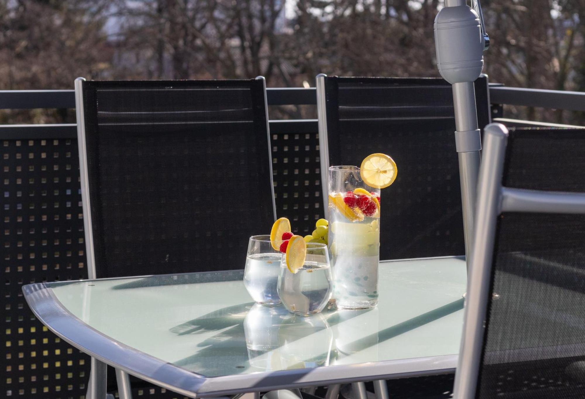 Noblenest: Terrasse - Netflix - Kaffee Apartman Bécs Kültér fotó